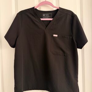 Figs Catarina Petite Black Top